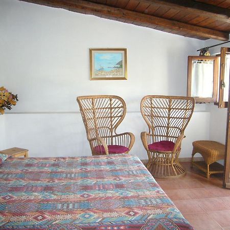 Su Trabi B&B Fluminimaggiore Eksteriør billede