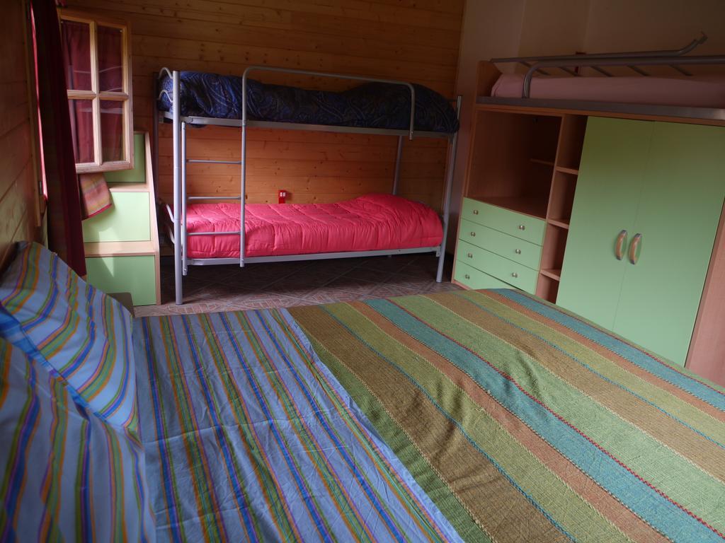Su Trabi B&B Fluminimaggiore Værelse billede