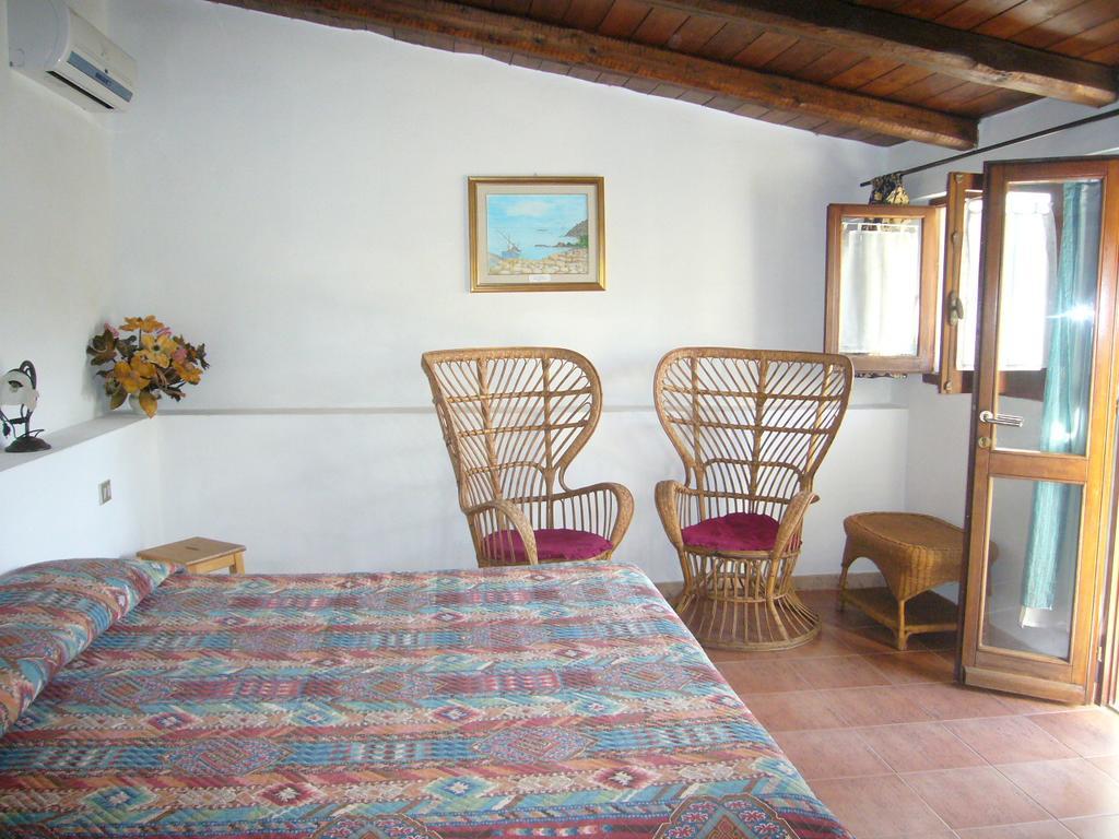 Su Trabi B&B Fluminimaggiore Eksteriør billede