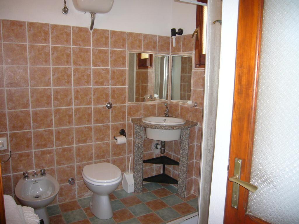 Su Trabi B&B Fluminimaggiore Eksteriør billede